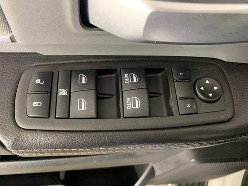 Used 2022 RAM 2500 Big Horn AWD/4WD image 29