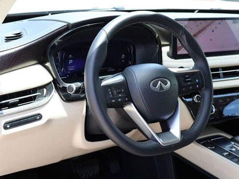 Used 2025 INFINITI QX60 Sensory AWD/4WD image 2