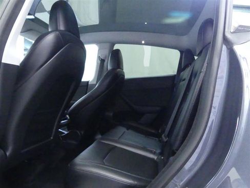 Used 2023 Tesla Model Y Long Range AWD/4WD image 24