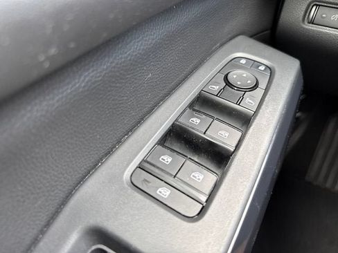 Used 2023 Nissan Pathfinder SV AWD/4WD image 26