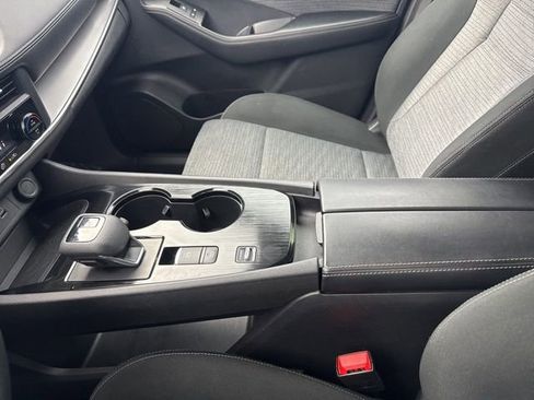 Used 2023 Nissan Rogue SV image 26