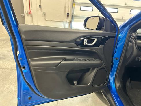 New 2026 Jeep Compass Latitude AWD/4WD image 15