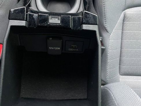 Used 2020 Toyota Corolla SE image 40