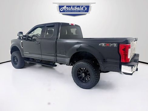 Used 2017 Ford F350 XLT w/ Camper Package image 4
