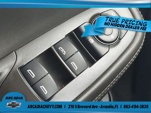 Used 2023 Buick Encore GX Essence w/ Experience Buick Package FWD image 25