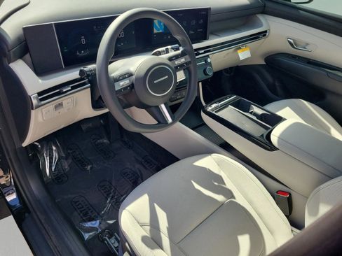 New 2026 Hyundai Tucson Blue SE image 34