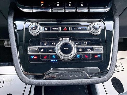 Used 2022 Lincoln Corsair AWD w/ Equipment Group 101A image 18