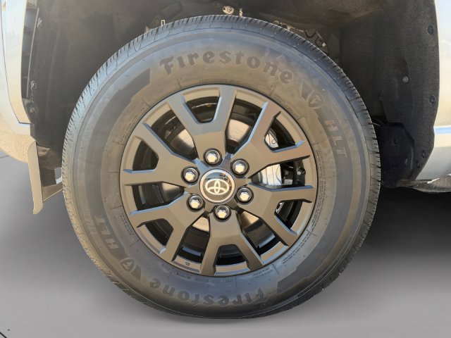 Certified 2025 Toyota Tacoma SR5 AWD/4WD image 9