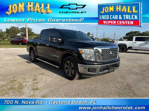 Used 2018 Nissan Titan SV w/ SV Convenience Package AWD/4WD image 1