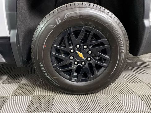 New 2025 Chevrolet Silverado EV LT image 34