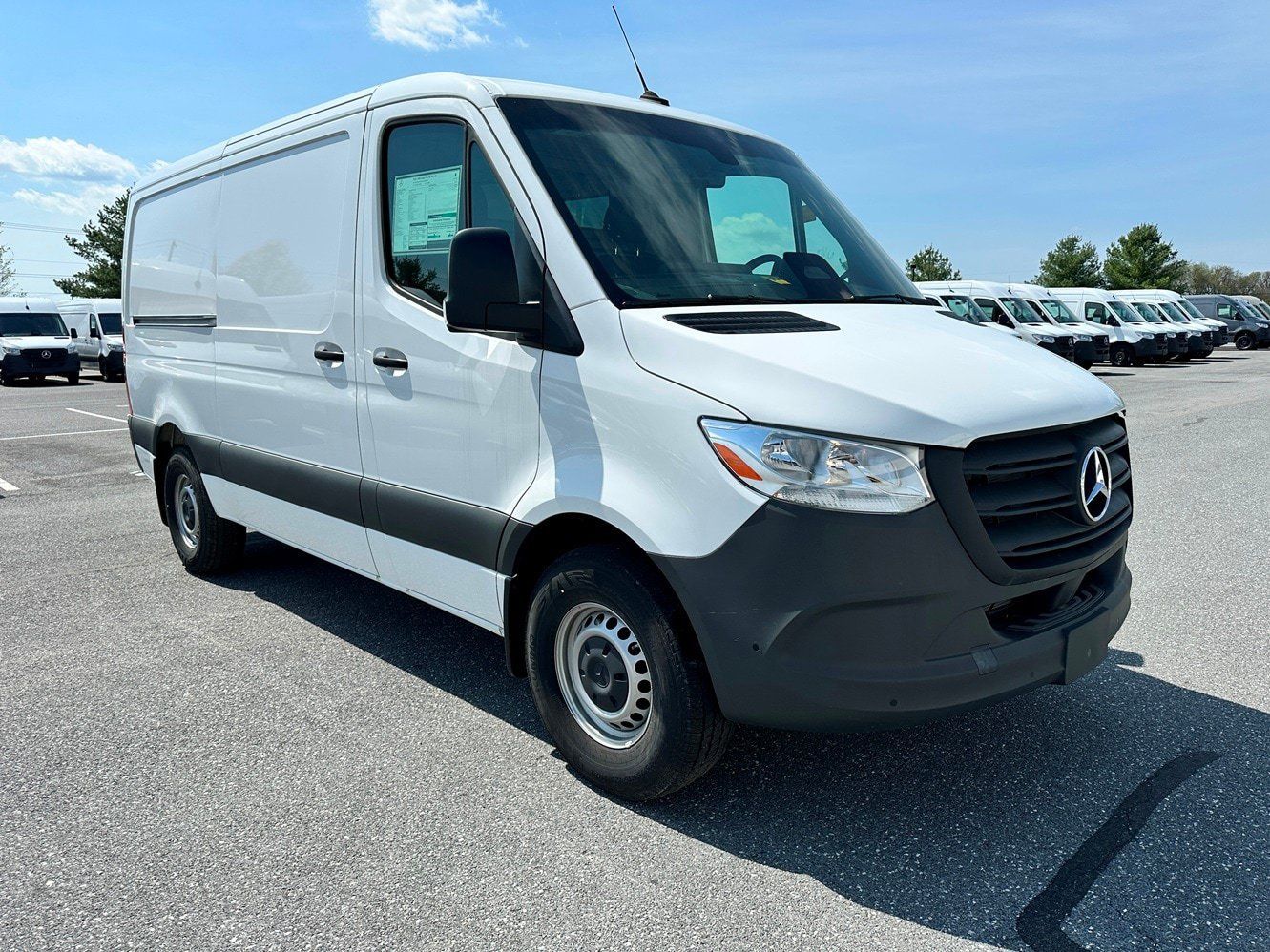 Used 2025 Mercedes-Benz Sprinter 2500 image 1
