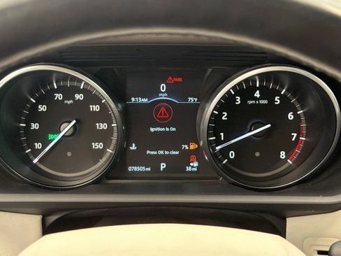 Used 2017 Land Rover Discovery HSE AWD/4WD image 23