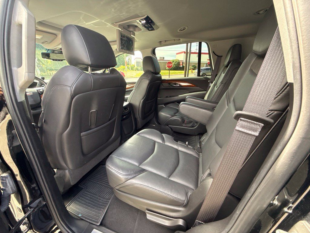 Used 2016 Cadillac Escalade Premium AWD/4WD image 10