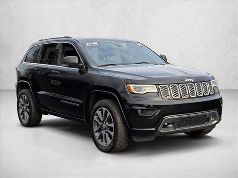 Used 2017 Jeep Grand Cherokee Overland image 3