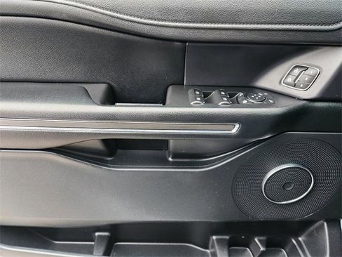 Used 2021 Ford Expedition XLT image 23