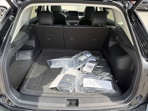 New 2026 Volkswagen Tiguan SE AWD/4WD image 24
