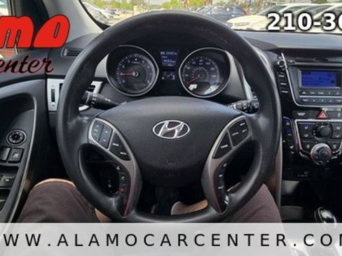 Used 2016 Hyundai Elantra GT FWD image 33