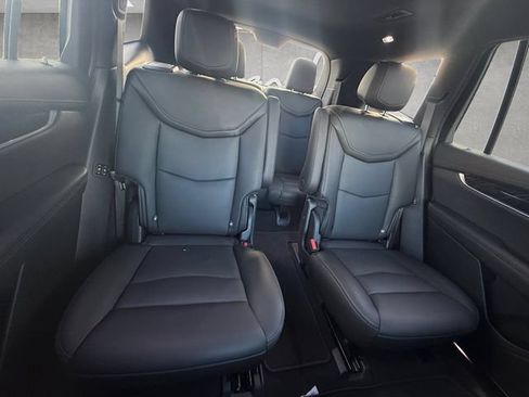 Used 2024 Cadillac XT6 Premium Luxury w/ Technology Package FWD image 22