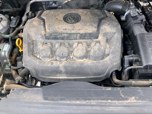 Used 2021 Volkswagen Tiguan SE R-Line FWD image 32