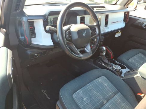 Certified 2023 Ford Bronco Heritage Edition AWD/4WD image 9