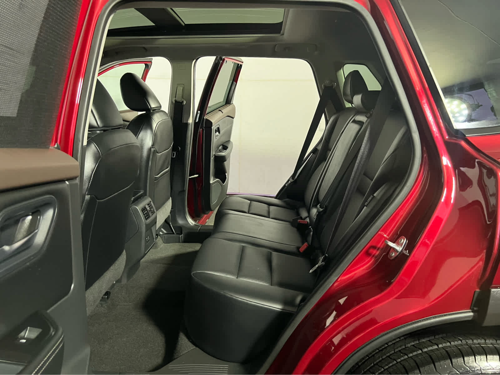 Certified 2023 Nissan Rogue SV w/ SV Premium B Package AWD/4WD image 25