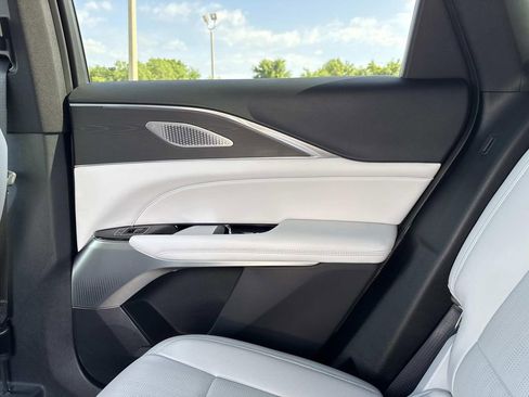 Certified 2024 Cadillac Lyriq Luxury AWD/4WD image 15