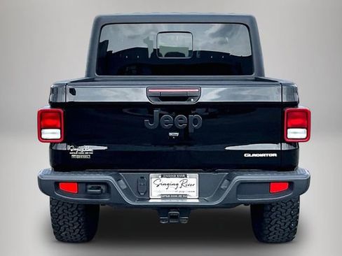 Used 2023 Jeep Gladiator Sport image 6