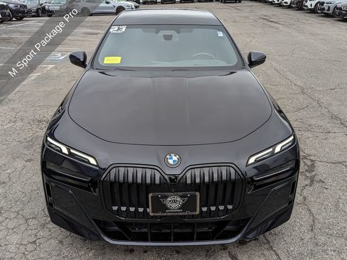 Used 2023 BMW 760i xDrive AWD/4WD image 3