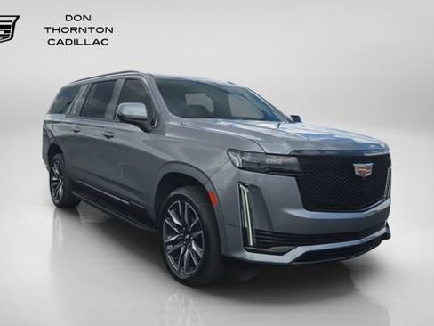 Certified 2022 Cadillac Escalade ESV Sport AWD/4WD image 7