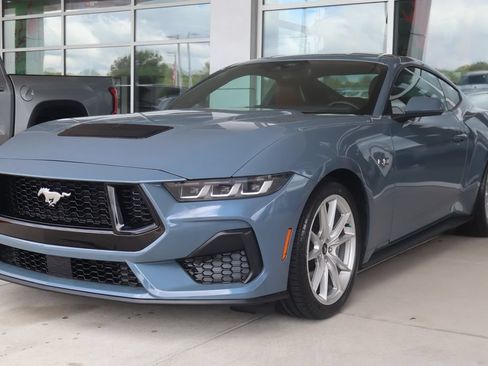 Used 2024 Ford Mustang GT Premium RWD image 3