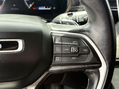 Used 2021 Jeep Grand Cherokee L Limited image 17