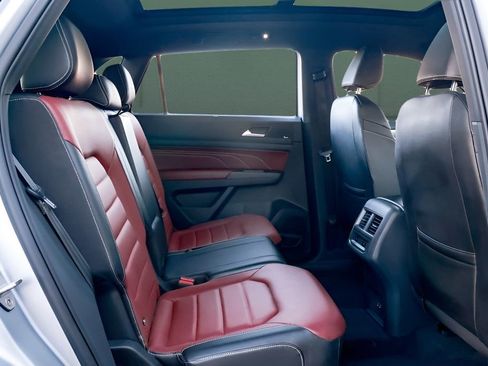 Used 2023 Volkswagen Atlas Cross Sport SEL Premium R-Line image 22