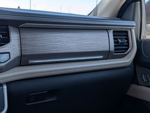 Used 2024 Ford Expedition Max Limited image 24