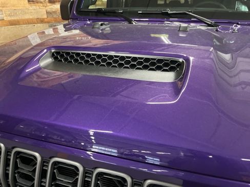 New 2026 Jeep Gladiator Mojave AWD/4WD image 9
