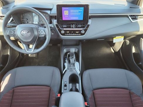 Used 2025 Toyota Corolla SE image 19