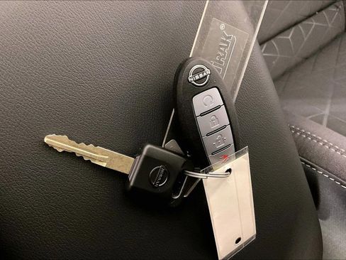 New 2026 Nissan Frontier SV w/ SV Convenience Package image 32