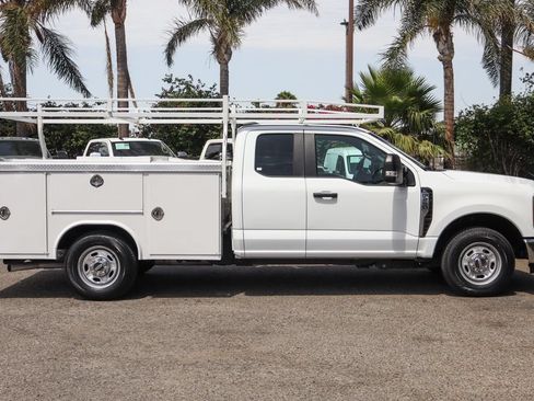 Used 2024 Ford F250 XL w/ XL Chrome Package RWD image 11