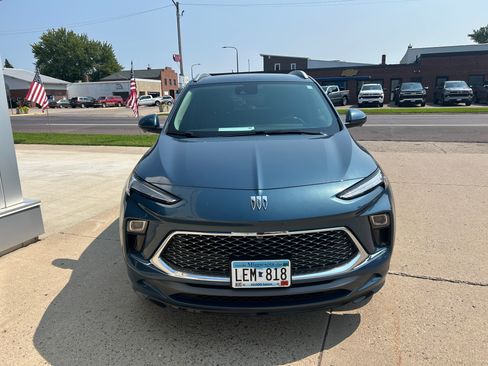 Used 2024 Buick Encore GX Avenir w/ Avenir Technology Package AWD/4WD image 3