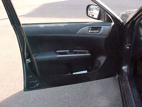 Used 2011 Subaru Impreza 2.5i image 14