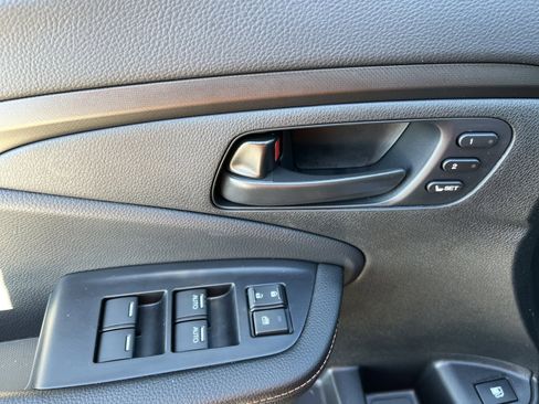 Used 2025 Honda Ridgeline TrailSport image 6