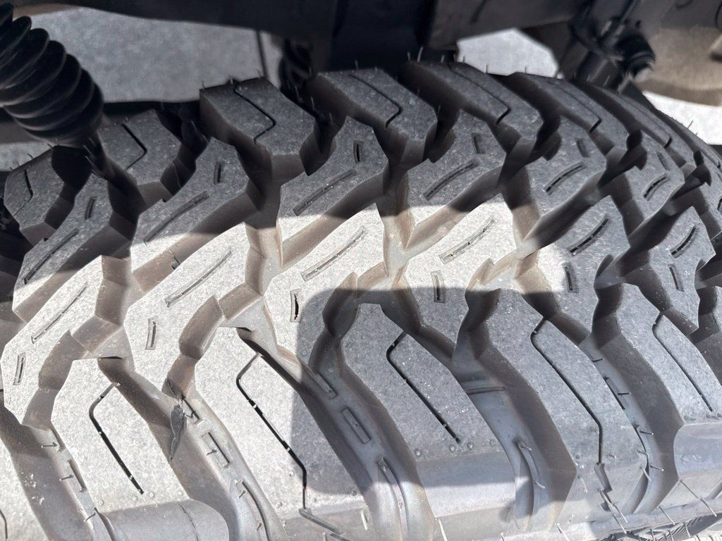 Used 2021 Jeep Gladiator Overland AWD/4WD image 14