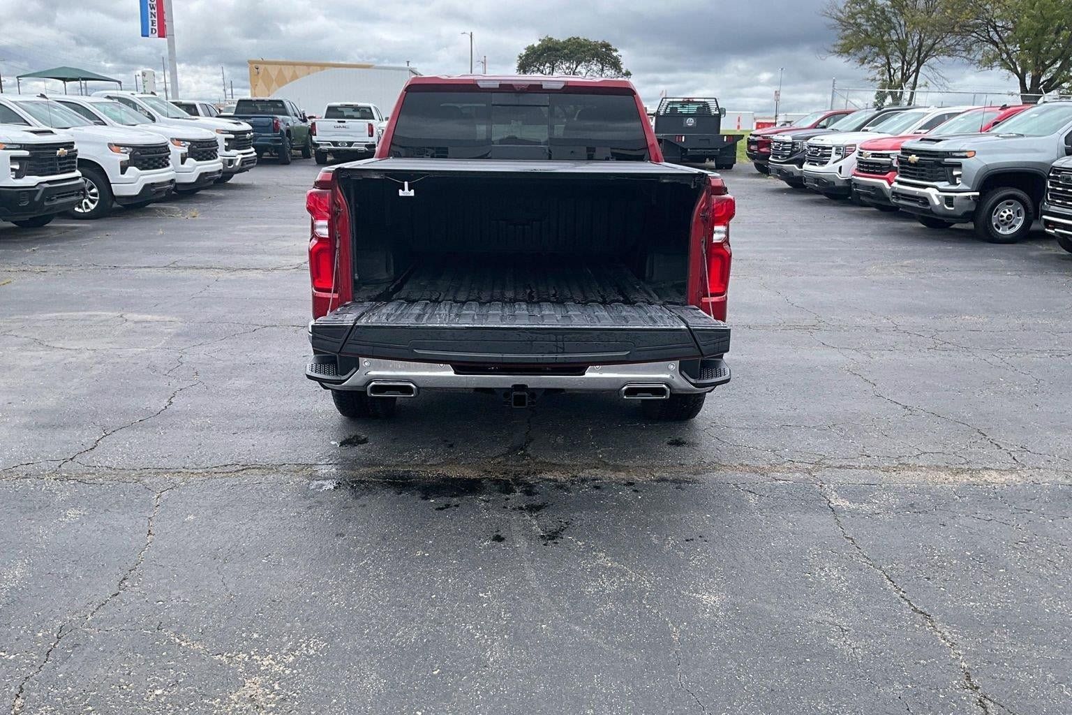 Used 2025 Chevrolet Silverado 1500 LTZ w/ LTZ Premium Package AWD/4WD image 4
