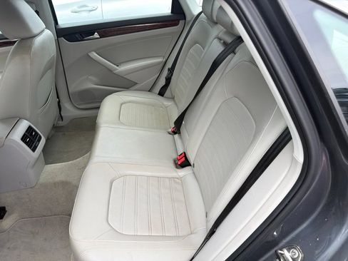 Used 2013 Volkswagen Passat 2.5 SEL FWD image 8