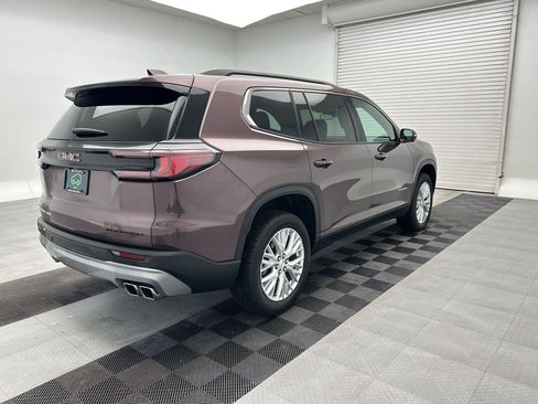 Certified 2024 GMC Acadia Elevation AWD/4WD image 9