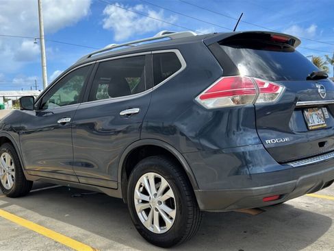 Used 2016 Nissan Rogue SV w/ SV Premium Package image 3