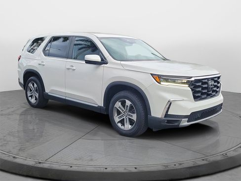 Certified 2025 Honda Pilot EX-L image 1