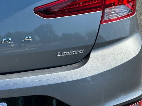 Used 2019 Hyundai Elantra Limited w/ Cargo Package image 22