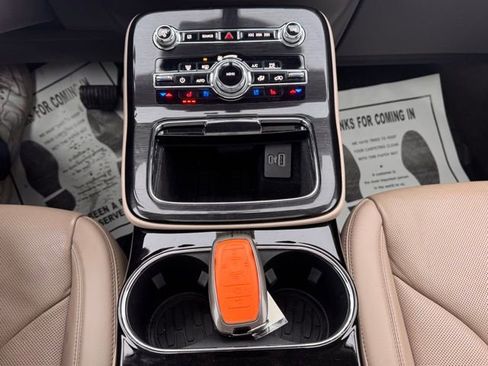 Used 2023 Lincoln Nautilus Reserve w/ Monochromatic Package image 17