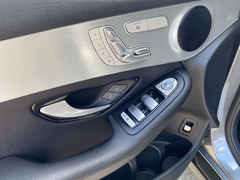 Used 2019 Mercedes-Benz GLC 300 4MATIC image 14