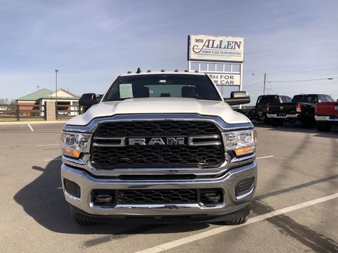 Used 2022 RAM 3500 Tradesman w/ Chrome Appearance Group image 8